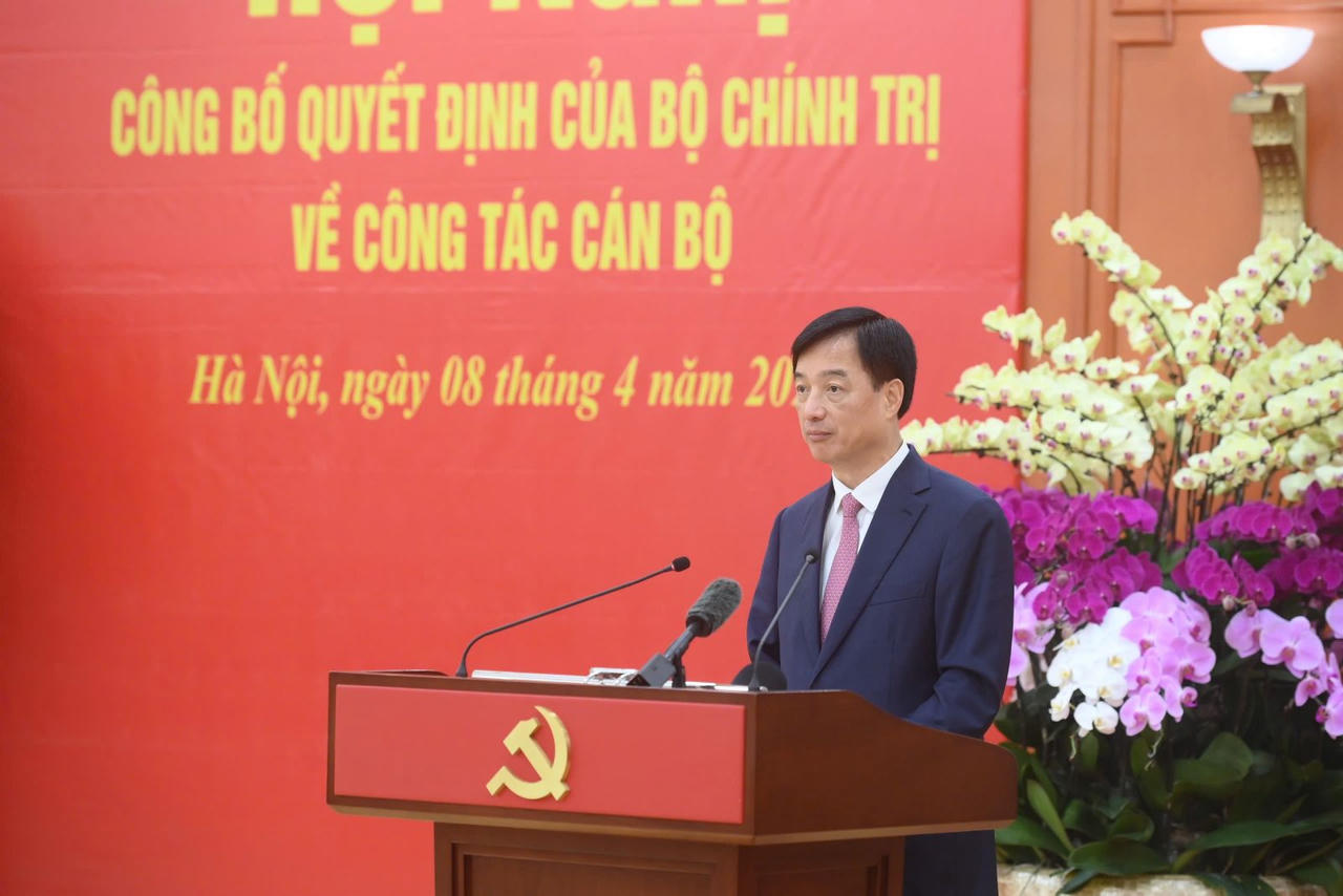 Trưởng Ban Tổ chức Trung ương Nguyễn Duy Ngọc ph&aacute;t biểu nhận nhiệm vụ.&nbsp;