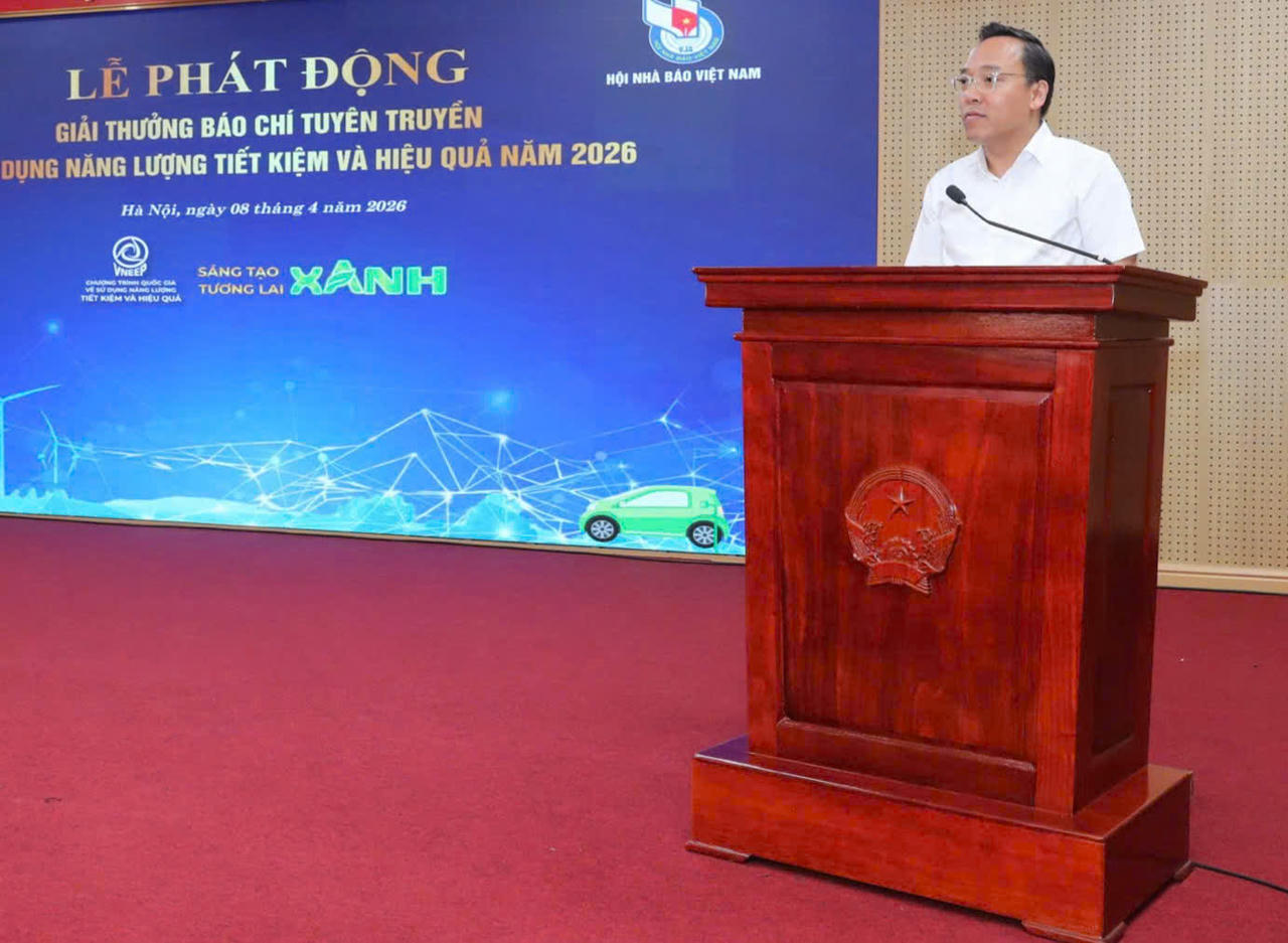 Thứ trưởng Bộ C&ocirc;ng Thương Nguyễn Ho&agrave;ng Long ph&aacute;t biểu tại lễ ph&aacute;t động