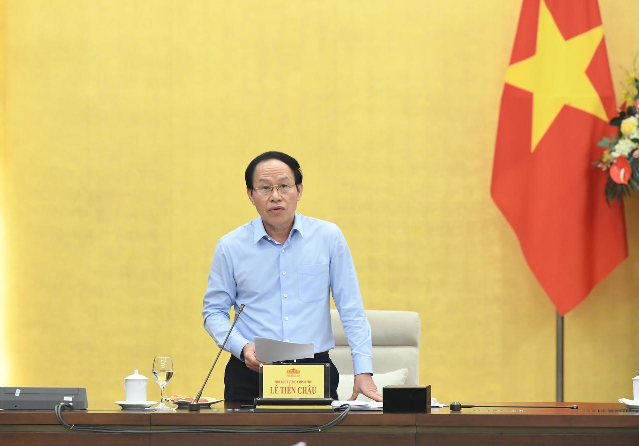 Ph&oacute; Thủ tướng Ch&iacute;nh phủ L&ecirc; Tiến Ch&acirc;u kết luận Phi&ecirc;n họp.