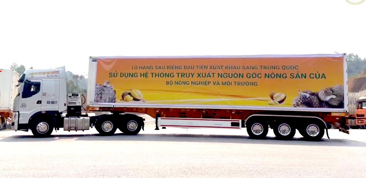 Th&ocirc;ng quan l&ocirc; h&agrave;ng sầu ri&ecirc;ng đầu ti&ecirc;n &aacute;p dụng quy tr&igrave;nh Luồng xanh tại cửa khẩu Hữu Nghị