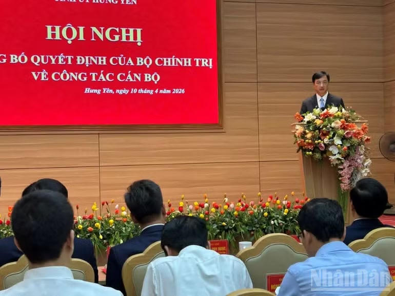 Đồng ch&iacute; Nguyễn Duy Ngọc, Ủy vi&ecirc;n Bộ Ch&iacute;nh trị, B&iacute; thư Trung ương Đảng, Trưởng Ban Tổ chức Trung ương ph&aacute;t biểu chỉ đạo. Ảnh: nhandan.vn