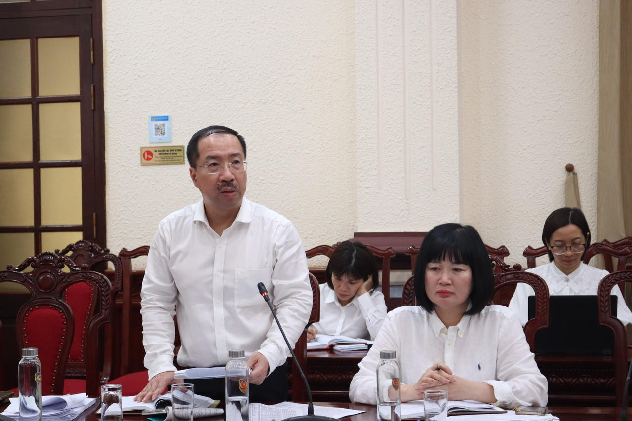 Cục trưởng Cục Phổ biến, gi&aacute;o dục ph&aacute;p luật v&agrave; Trợ gi&uacute;p ph&aacute;p l&yacute; C&ugrave; Thu Anh ph&aacute;t biểu