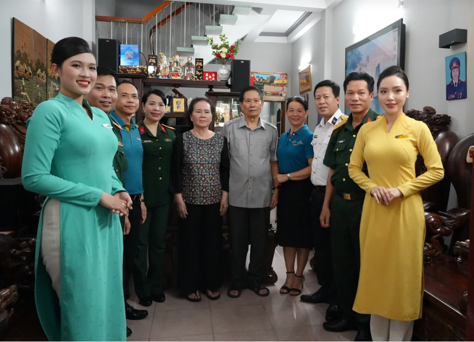 Nghĩa tình trong những ngày tháng Tư lịch sử