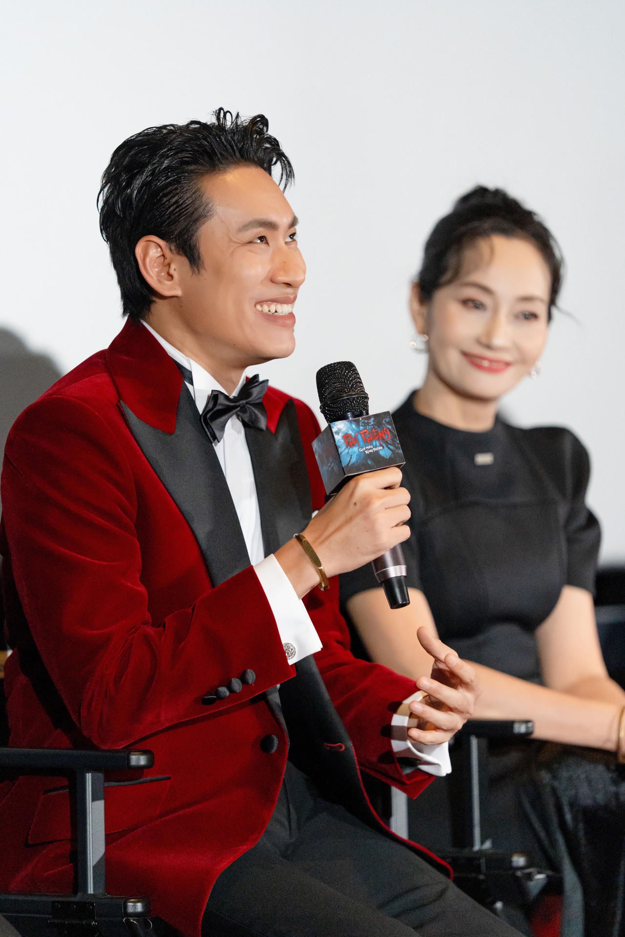 Kiều Minh Tuấn vượt nỗi sợ để đ&oacute;ng phim kinh dị. Ảnh: NSX