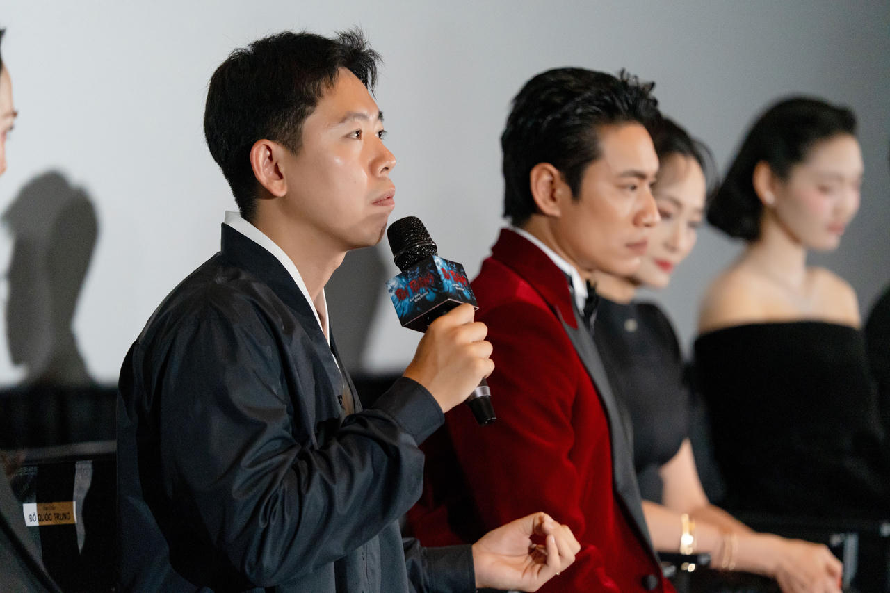 Đạo diễn Đỗ Quốc Trung đ&aacute;nh gi&aacute; cao đ&agrave;n anh sau 2 lần hợp t&aacute;c. Ảnh: NSX