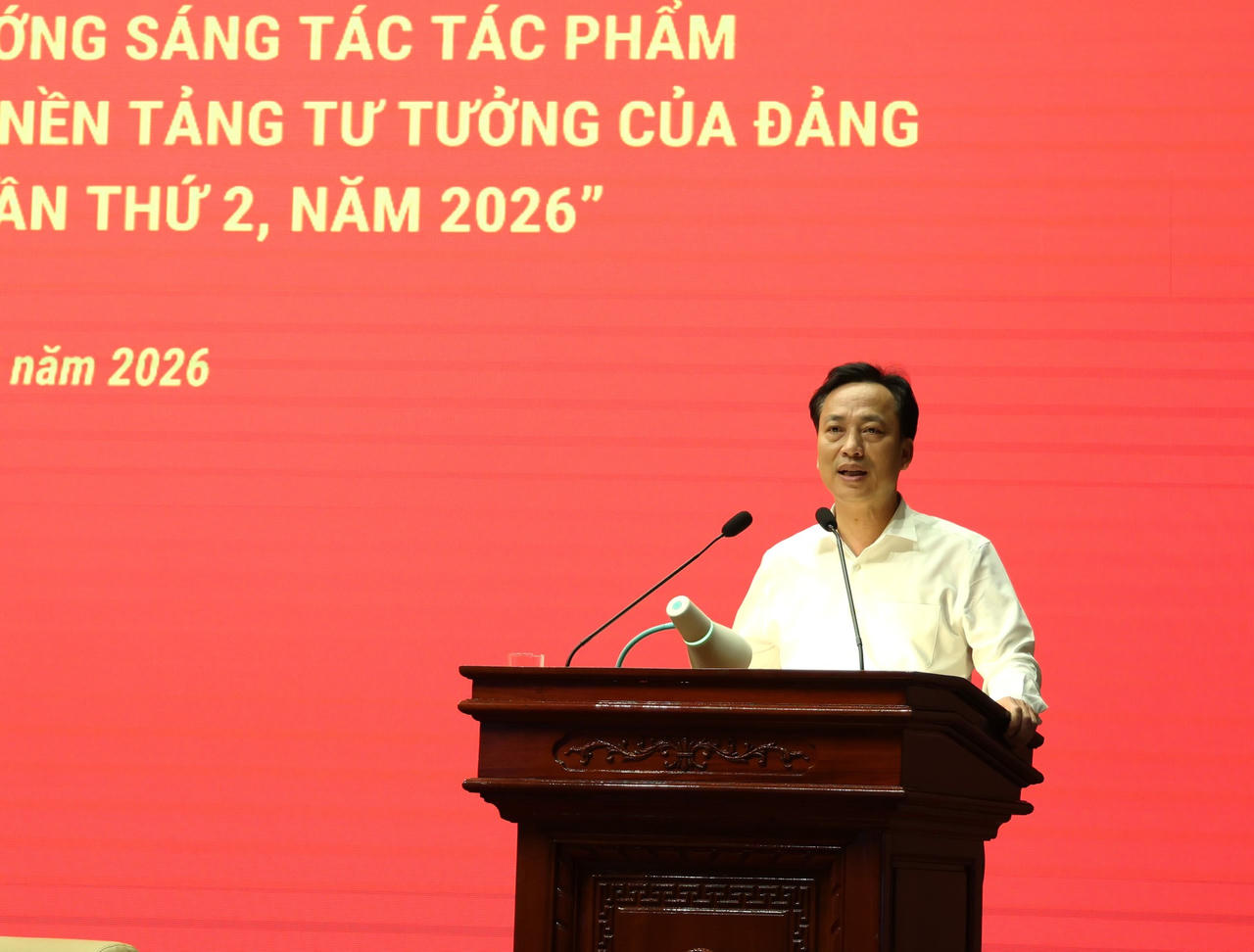 &Ocirc;ng Lại Xu&acirc;n L&acirc;m, Ph&oacute; B&iacute; thư Đảng ủy Ch&iacute;nh phủ ph&aacute;t biểu chỉ đạo tại Hội nghị. Ảnh: VGP