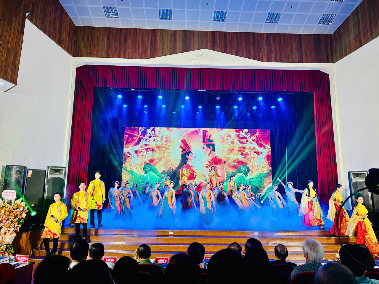 Tại Hội thảo, c&aacute;c tham luận tập trung thảo luận s&acirc;u v&agrave;o 5 nh&oacute;m vấn đề ch&iacute;nh. (Ảnh: PV)