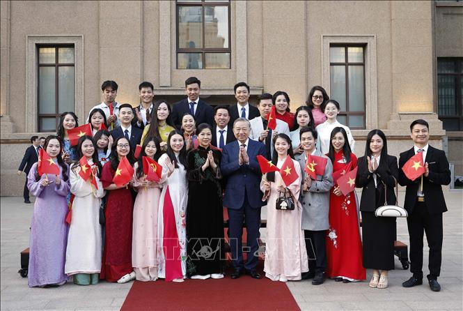 Ch&uacute; th&iacute;ch ảnh