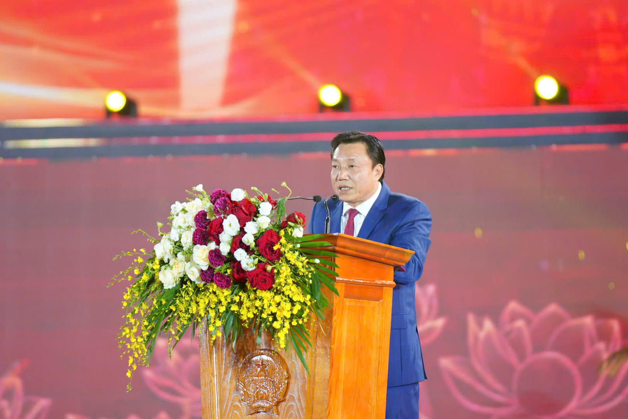 Ph&oacute; Chủ tịch UBND tỉnh Ph&uacute; Thọ Nguyễn Huy Ngọc ph&aacute;t biểu khai mạc.&nbsp;Ảnh: Ngọc Ph&uacute;c