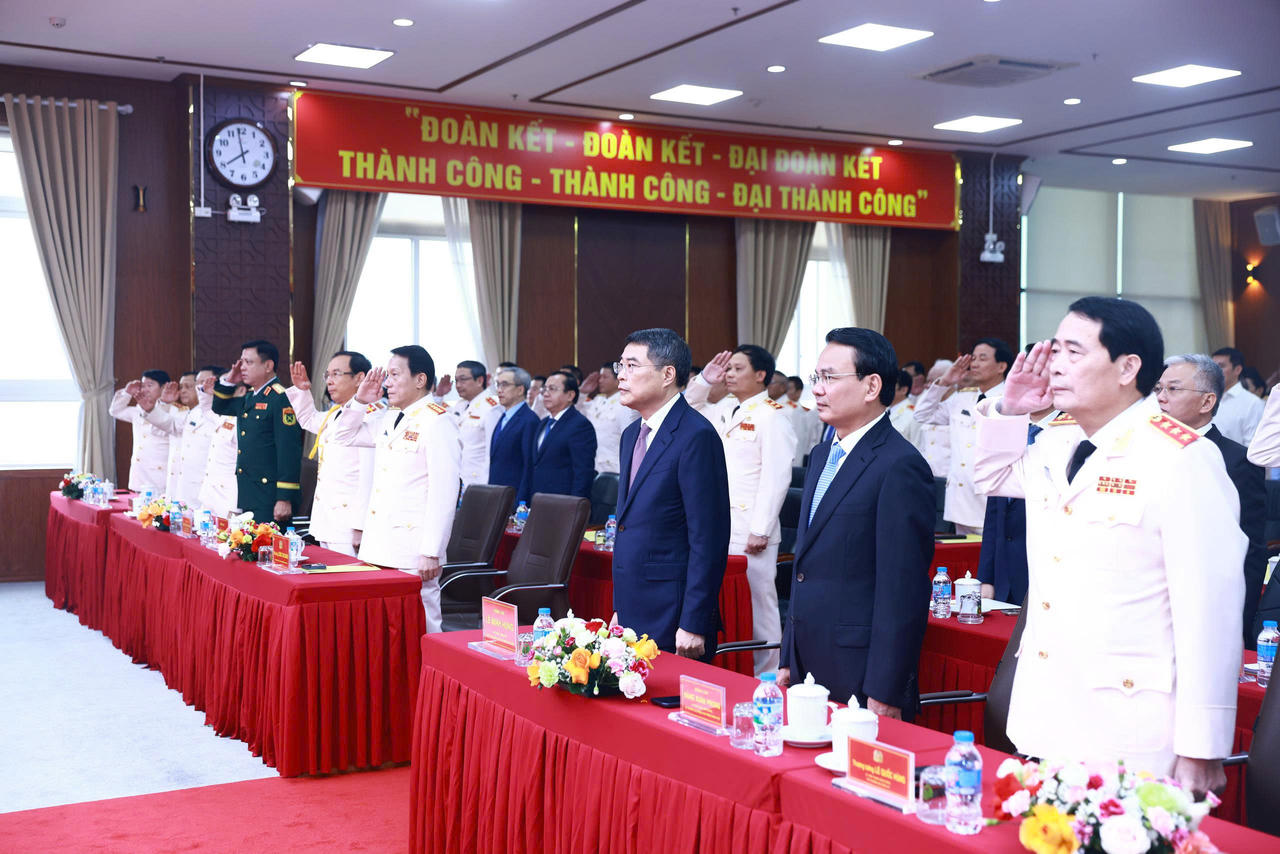 Thủ tướng L&ecirc; Minh Hưng v&agrave; c&aacute;c đại biểu dự lễ kỷ niệm.