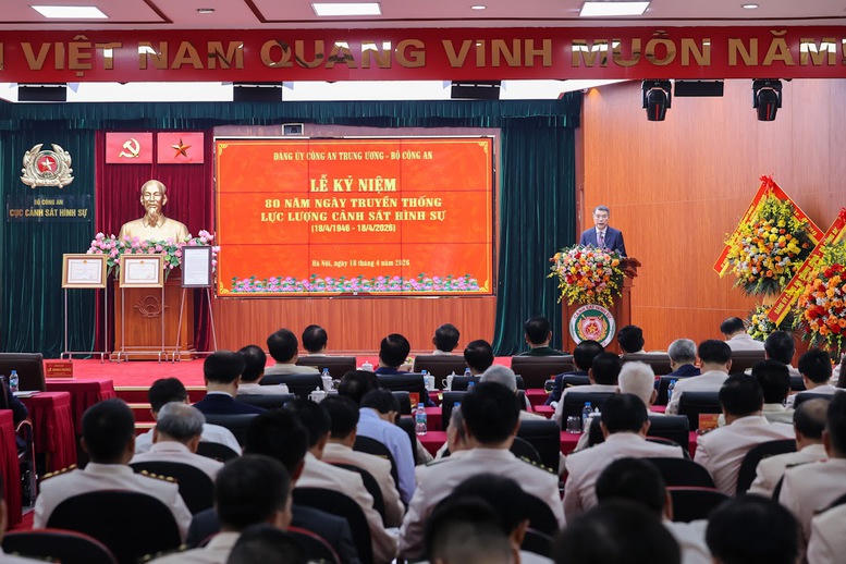 Thủ tướng L&ecirc; Minh Hưng: T&ecirc;n gọi 'Cảnh s&aacute;t h&igrave;nh sự' m&atilde;i l&agrave; niềm tin cậy của Nh&acirc;n d&acirc;n- Ảnh 8.