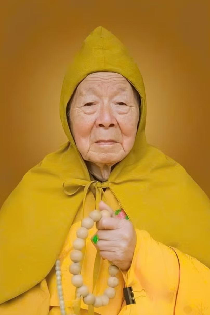 Ghi nhận những c&ocirc;ng lao, đ&oacute;ng g&oacute;p cho gi&aacute;o hội, x&atilde; hội&nbsp;của&nbsp;Trưởng l&atilde;o h&ograve;a thượng&nbsp;Th&iacute;ch Thanh Dục, Hội đồng Chứng minh, Hội đồng Trị sự Gi&aacute;o hội Phật gi&aacute;o Việt Nam v&agrave; nhiều cơ quan trong tỉnh Th&aacute;i B&igrave;nh cũ đ&atilde; tặng bằng tuy&ecirc;n dương c&ocirc;ng đức, bằng khen v&igrave; sự nghiệp đại đo&agrave;n kết d&acirc;n tộc tới Trưởng l&atilde;o H&ograve;a thượng.