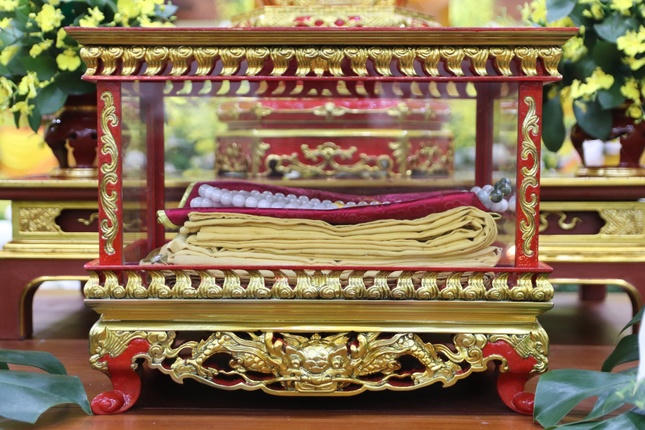 Trang nghi&ecirc;m lễ nhập kim quan Trưởng l&atilde;o H&ograve;a thượng Th&iacute;ch Thanh Dục