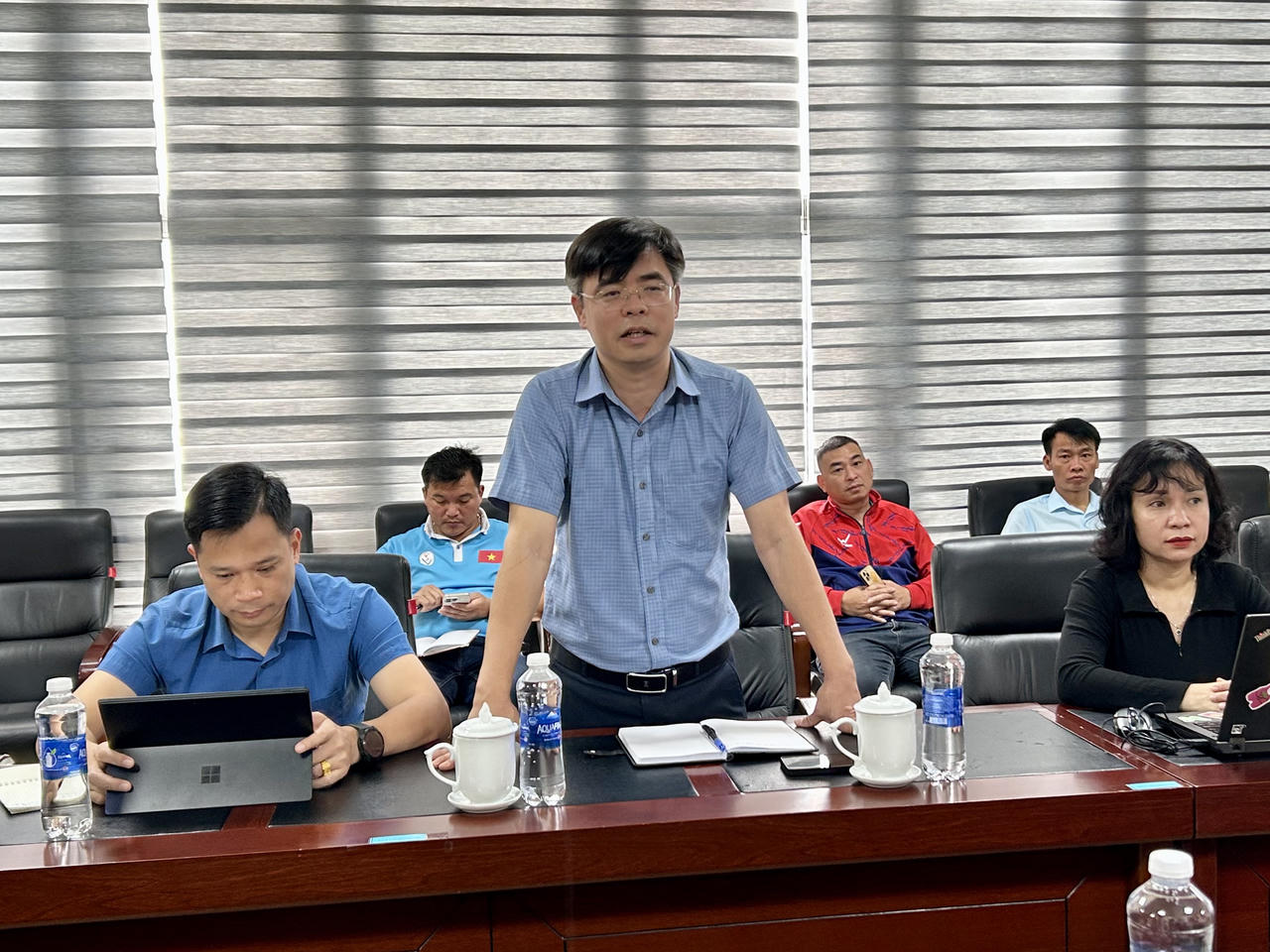 &Ocirc;ng Trần Quang Kh&aacute;ng -&nbsp;Ph&oacute; Gi&aacute;m đốc Sở Văn ho&aacute;, Thể thao v&agrave; Du lịch tỉnh Lai Ch&acirc;u ph&aacute;t biểu tại buổi l&agrave;m việc.