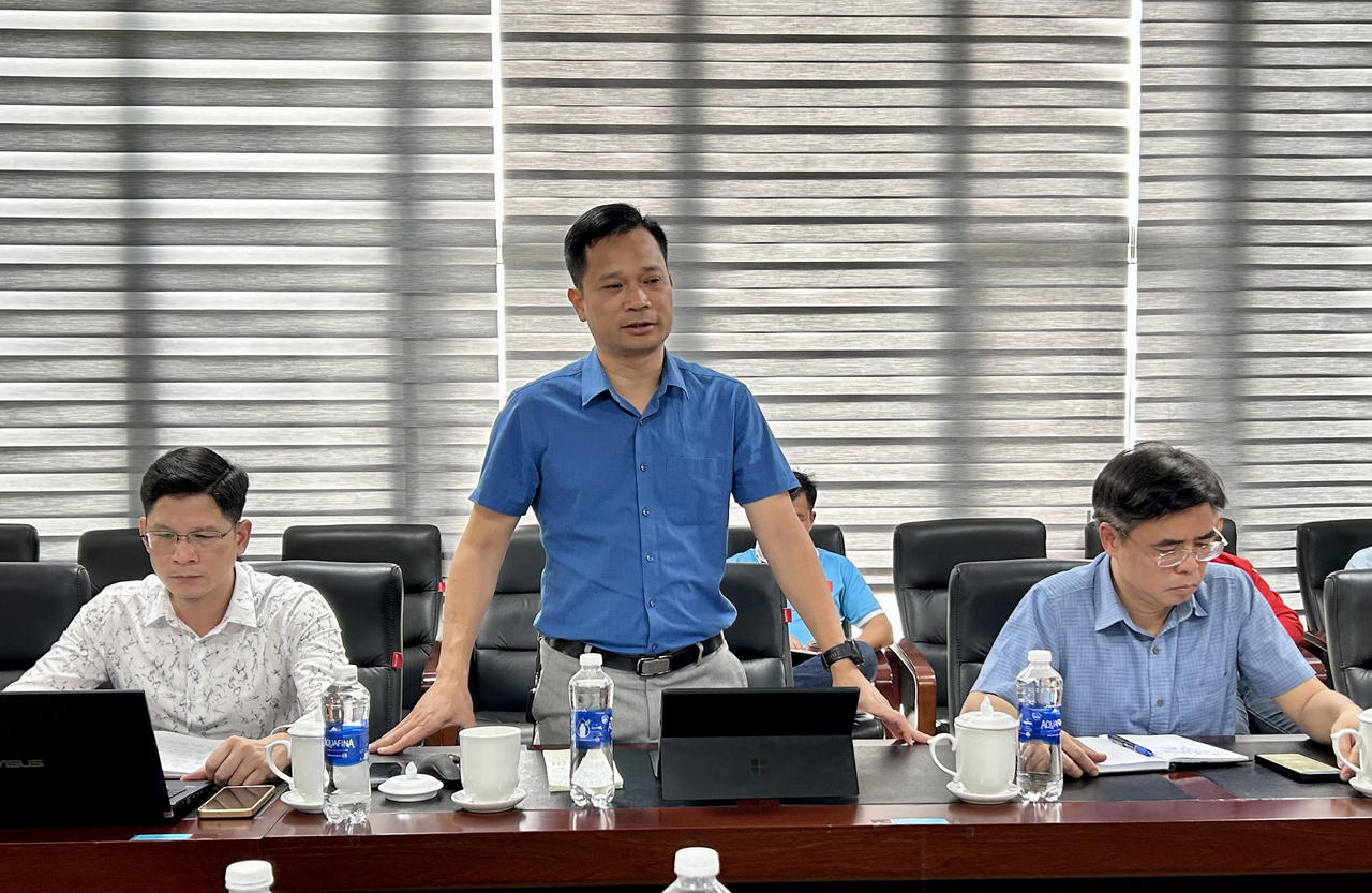 &Ocirc;ng Trần Văn C&ocirc;ng -&nbsp;Ph&oacute; Gi&aacute;m đốc Sở Văn ho&aacute;, Thể thao v&agrave; Du lịch tỉnh Lai Ch&acirc;u ph&aacute;t biểu tại buổi l&agrave;m việc.