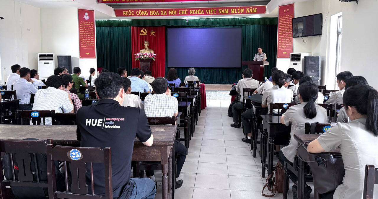 Cơ quan THADS TP Huế tổ chức họp c&aacute;c đơn vị phối hợp trước khi bắt đầu c&ocirc;ng t&aacute;c cưỡng chế theo quy định của ph&aacute;p luật&nbsp;&nbsp;