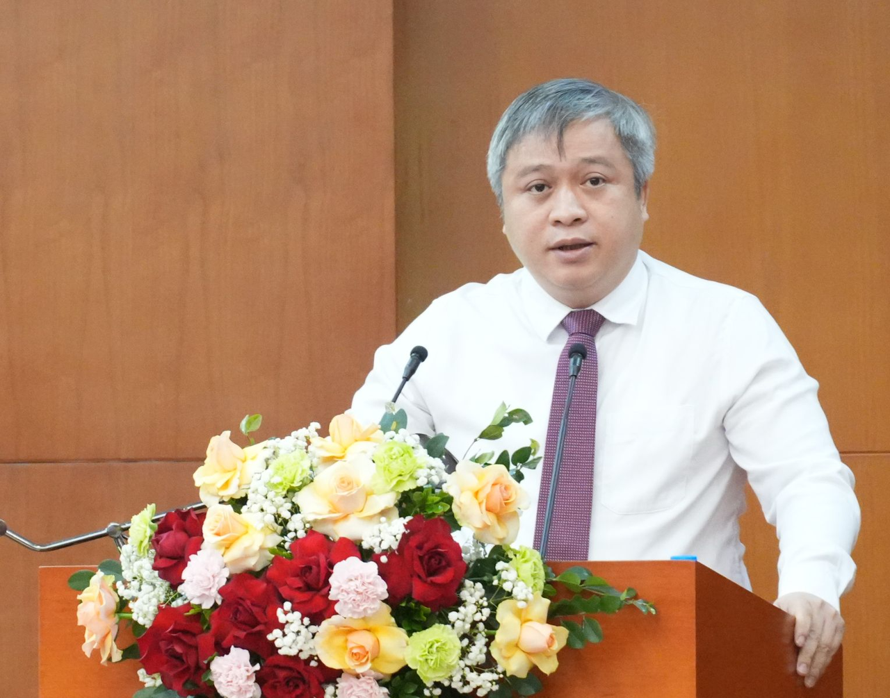 Đồng ch&iacute; Trần Tiến Hưng, Ủy vi&ecirc;n Trung ương Đảng,  Ph&oacute; Chủ nhiệm Thường trực UBKT Trung ương ph&aacute;t biểu tại Hội nghị. (Ảnh dangcongsan.org.vn)