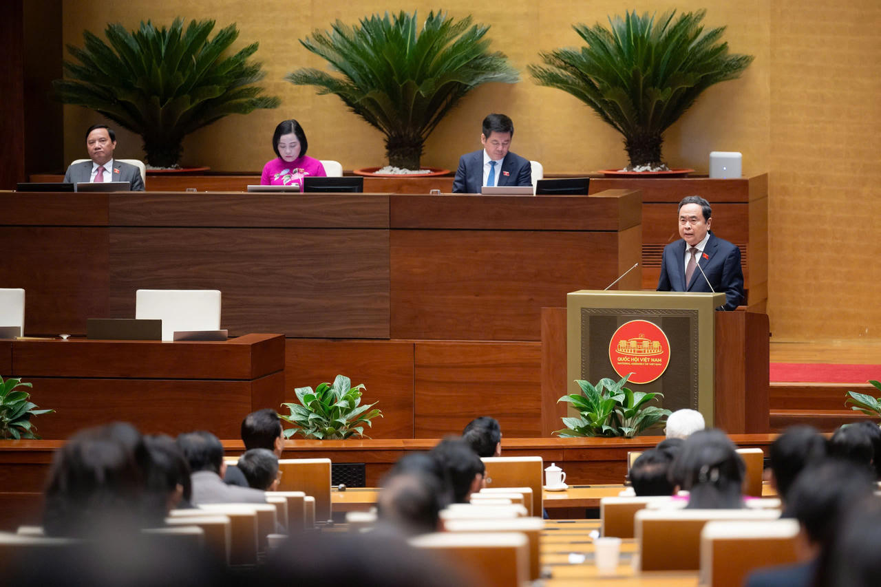 Quang cảnh phi&ecirc;n bế mạc Kỳ họp thứ Nhất.