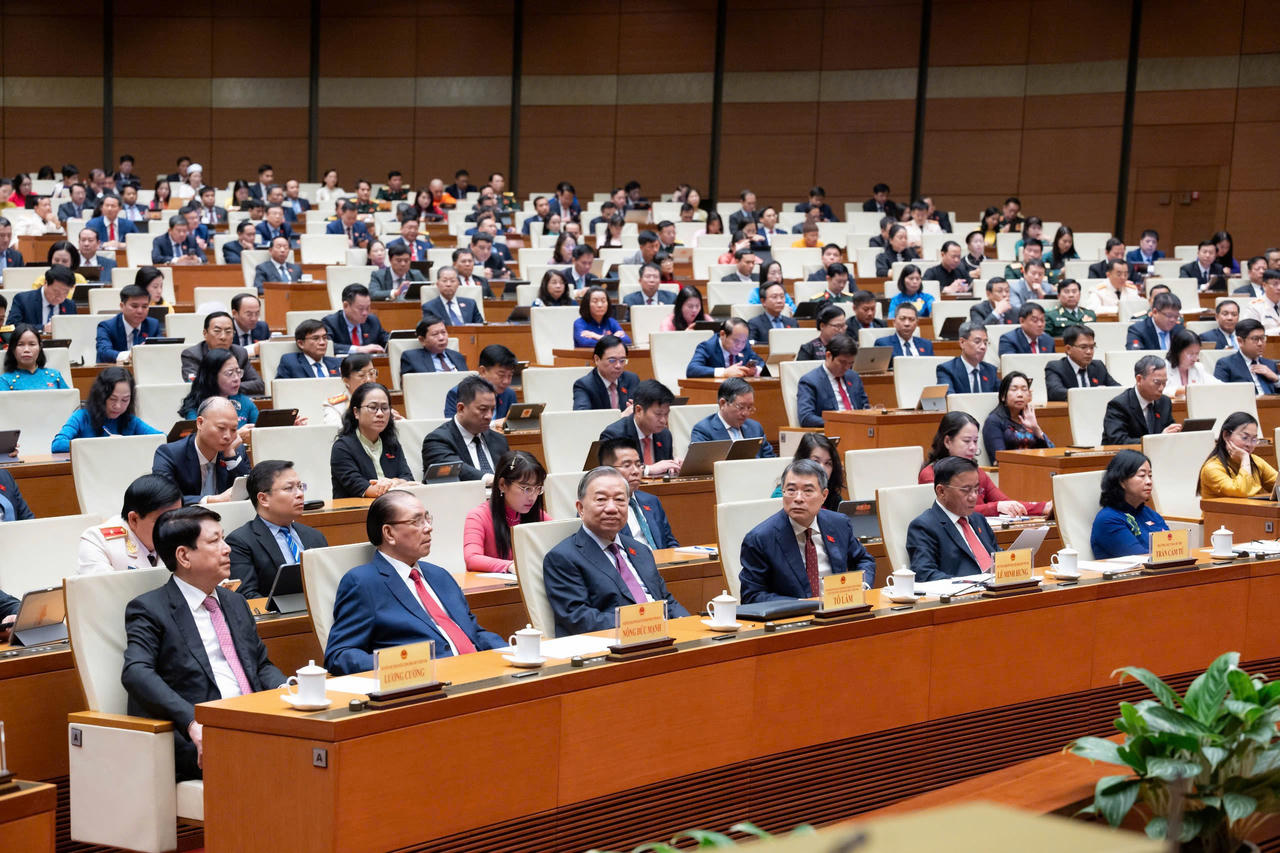 C&aacute;c l&atilde;nh đạo, nguy&ecirc;n l&atilde;nh đạo Đảng, Nh&agrave; nước dự phi&ecirc;n bế mạc.