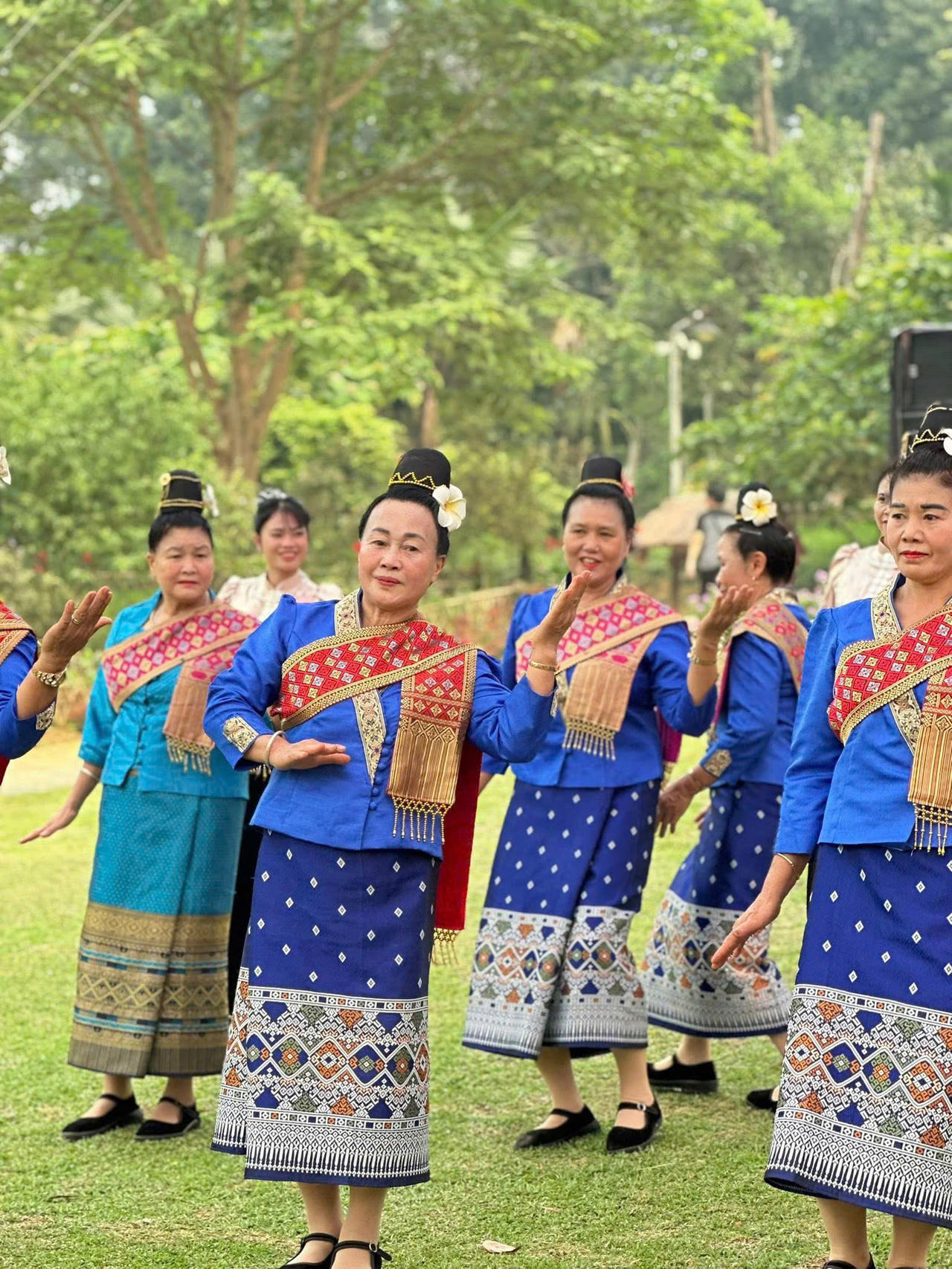 Kh&ocirc;ng gian văn h&oacute;a c&ograve;n được t&aacute;i hiện qua c&aacute;c nghi lễ truyền thống độc đ&aacute;o