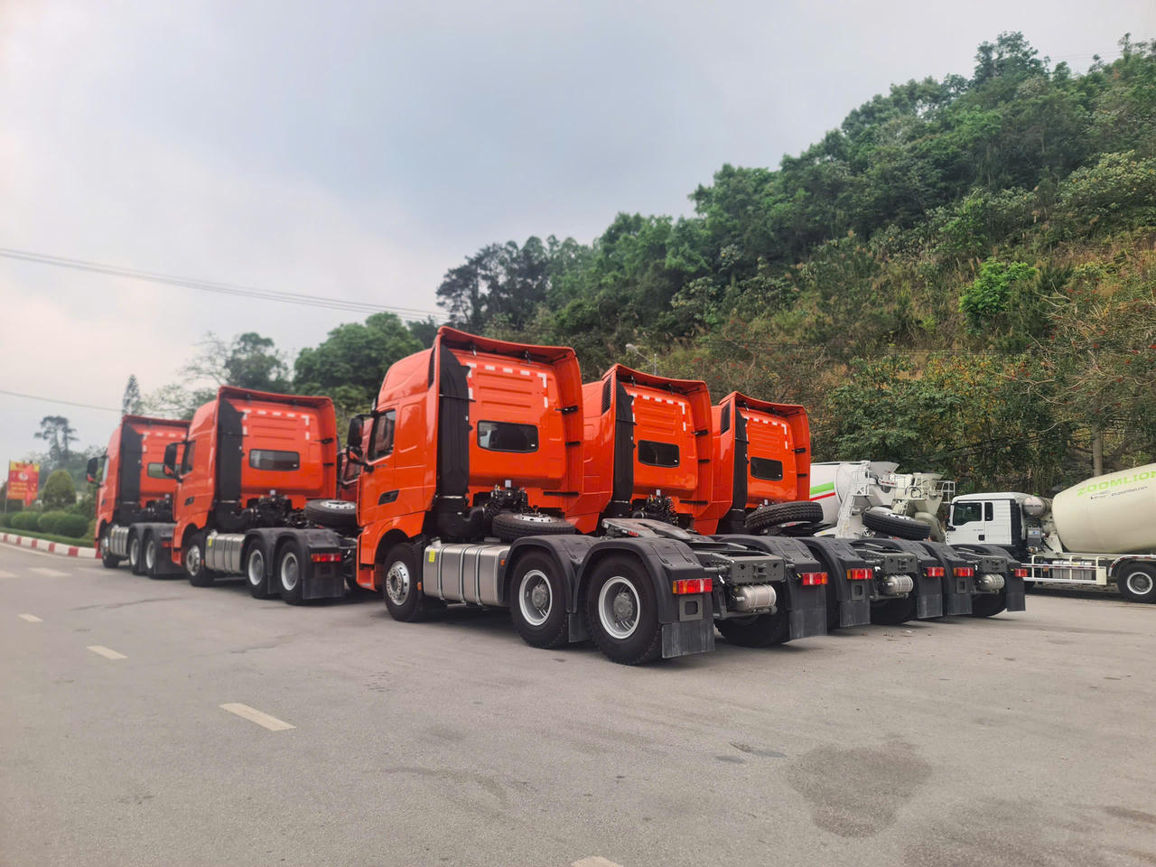 Nhập khẩu &ocirc; t&ocirc; qua Cửa khẩu quốc tế Hữu Nghị tăng trưởng mạnh