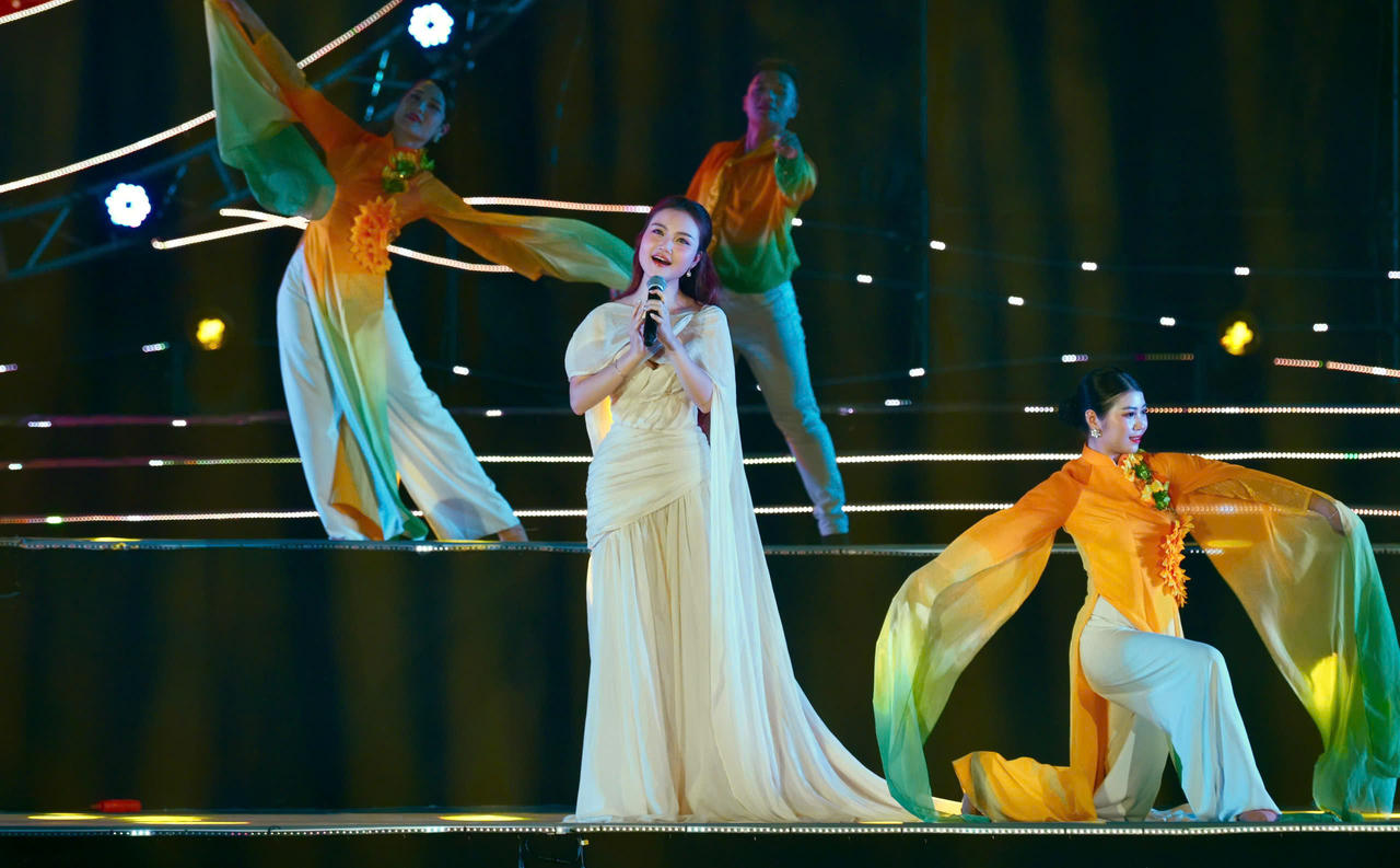 Mãn nhãn khai mạc Festival Cửa Lò 2026 – Vinh danh Đô thị du lịch sạch ASEAN