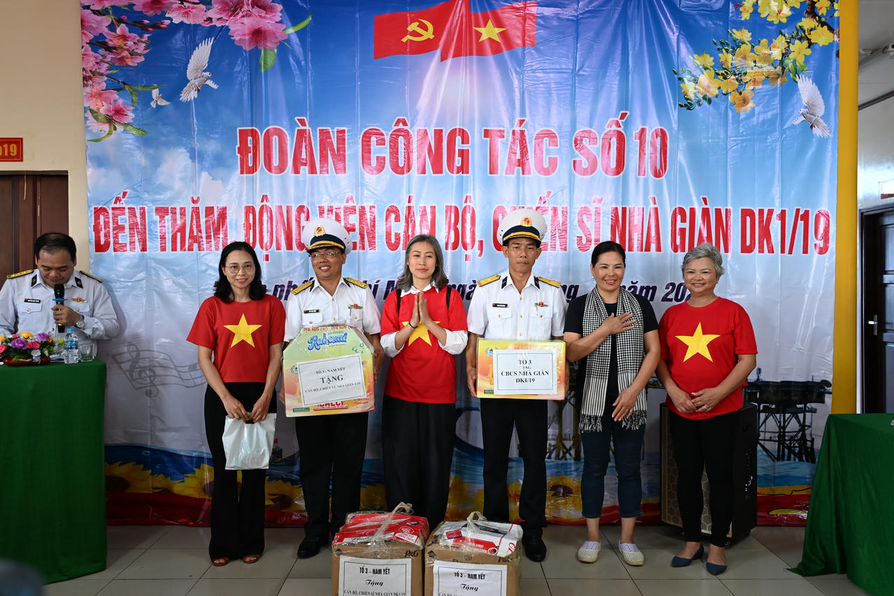 Kết nối kiều b&agrave;o với biển đảo Tổ quốc