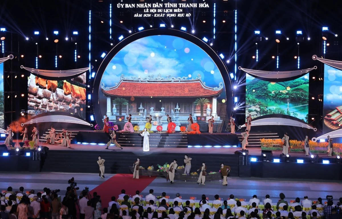 Quang cảnh lễ khai mạc.