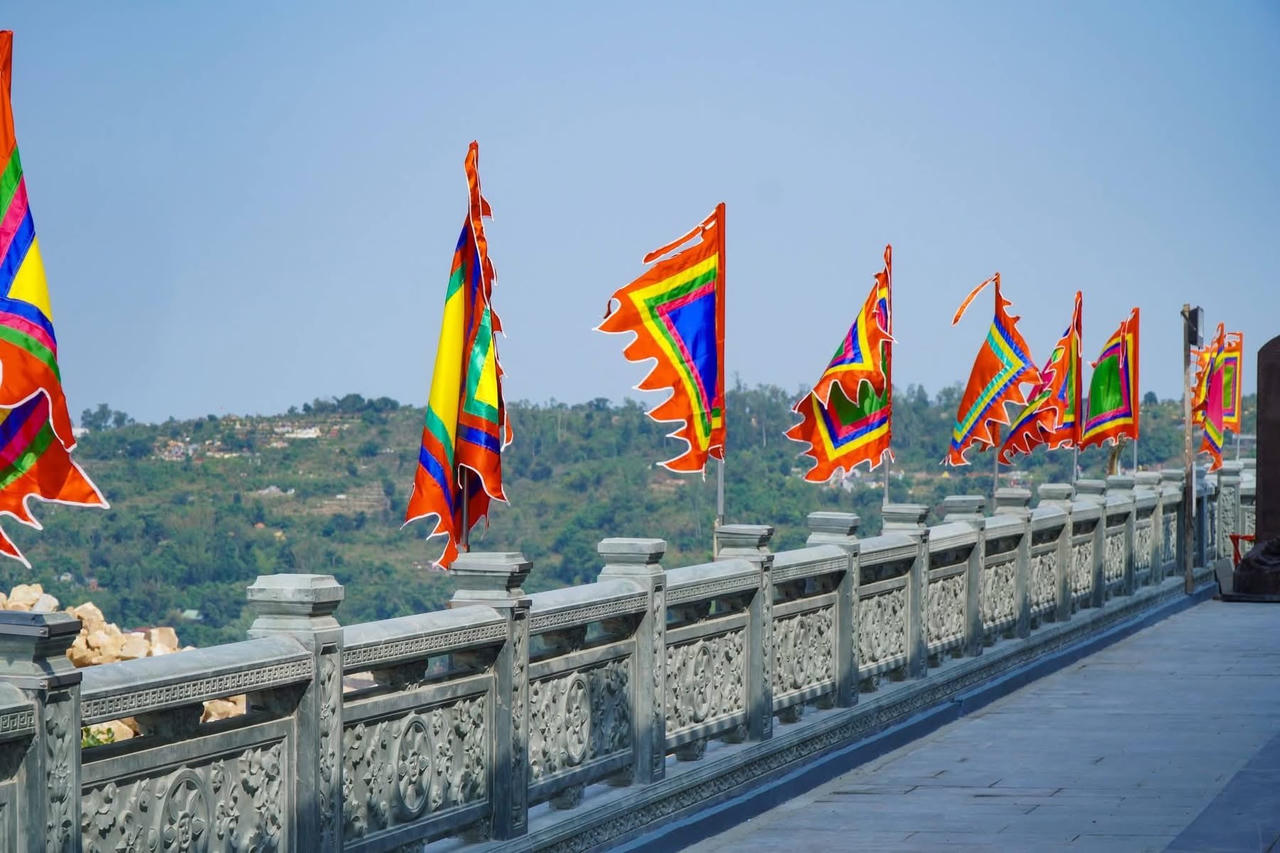 Từ Đồ Sơn vọng về Đất Tổ