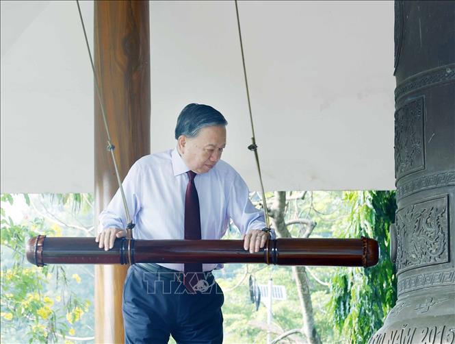 Ch&uacute; th&iacute;ch ảnh