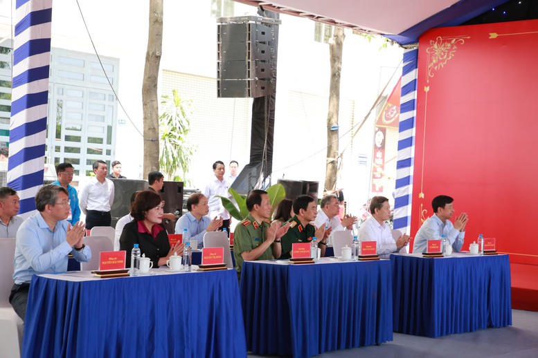 Tổng B&iacute; thư, Chủ tịch nước T&ocirc; L&acirc;m thăm, gặp gỡ, động vi&ecirc;n c&ocirc;ng nh&acirc;n, người lao động ở TPHCM- Ảnh 4.