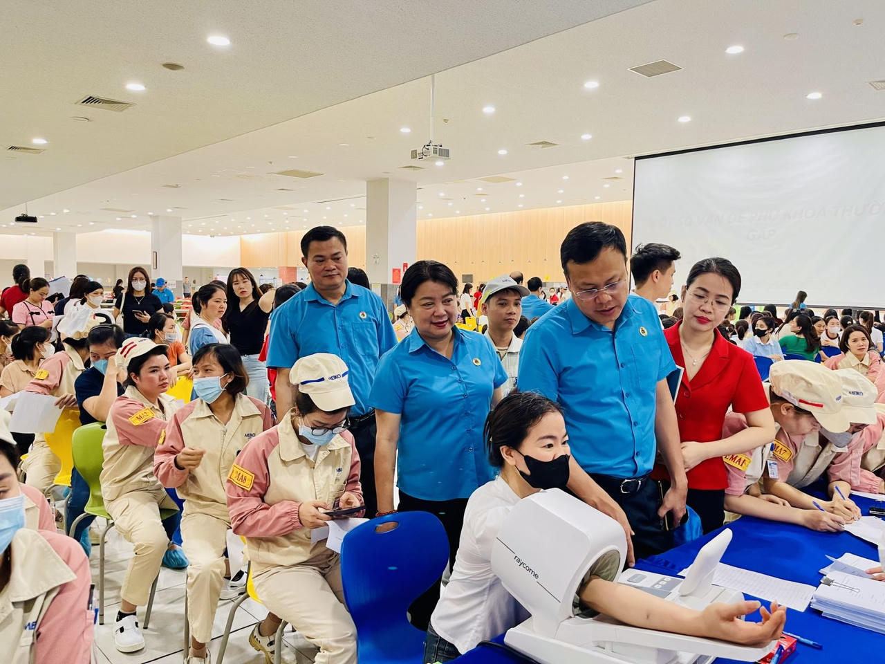 C&ocirc;ng đo&agrave;n ng&agrave;y c&agrave;ng ch&uacute; trọng c&ocirc;ng t&aacute;c chăm s&oacute;c sức khỏe cho đo&agrave;n vi&ecirc;n, đặc biệt l&agrave; nữ đo&agrave;n vi&ecirc;n. (Ảnh: PV)
