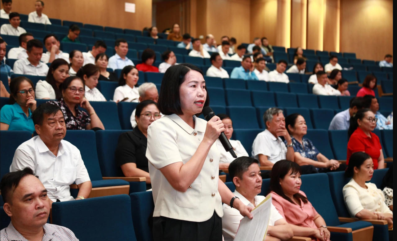Ph&oacute; Thủ tướng Phạm Thị Thanh Tr&agrave; th&ocirc;ng tin nhiều nội dung quan trọng li&ecirc;n quan đến c&ocirc;ng chức cấp x&atilde;