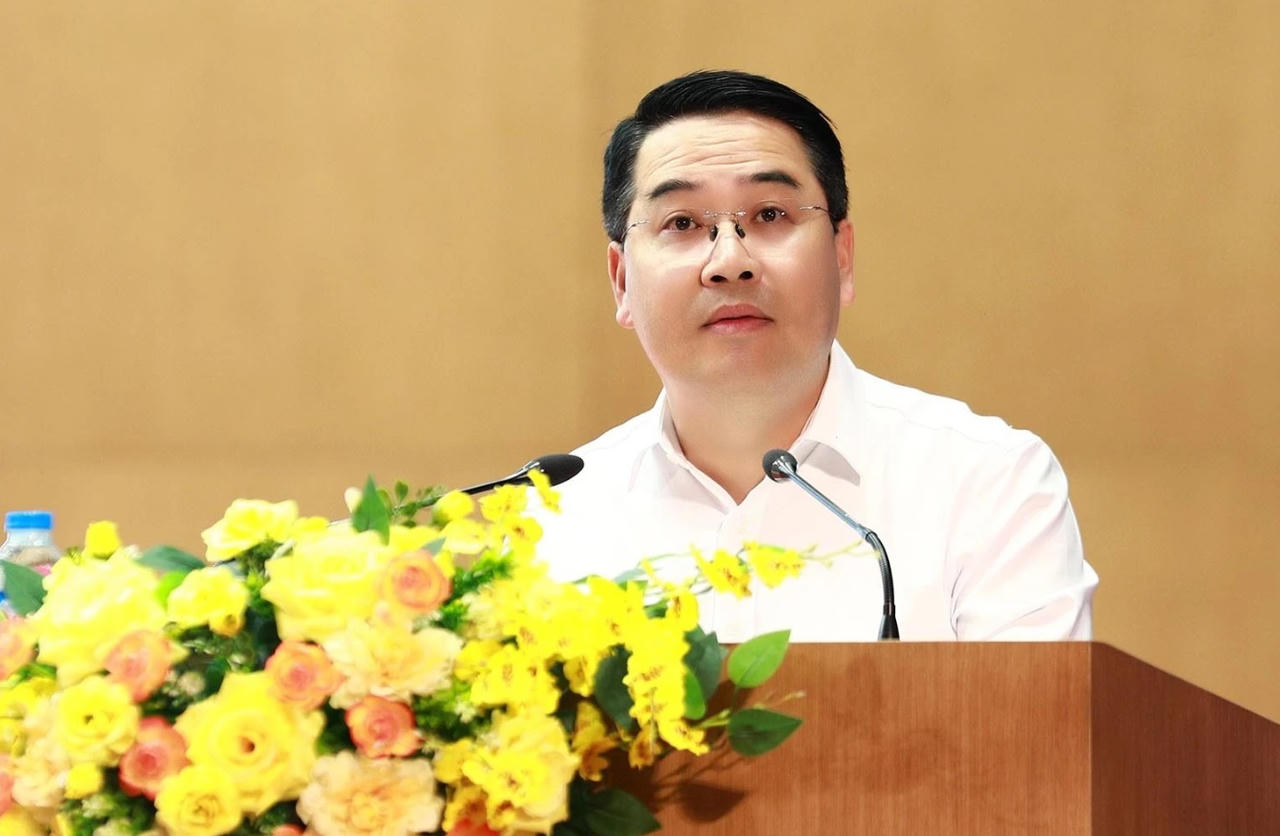 &Ocirc;ng&nbsp;Nguyễn Tuấn Anh - Chủ tịch UBND tỉnh Lào Cai phát bi&ecirc;̉u tại h&ocirc;̣i nghị
