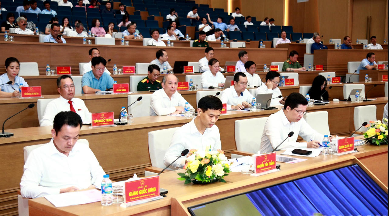 Ph&oacute; Thủ tướng Phạm Thị Thanh Tr&agrave; th&ocirc;ng tin nhiều nội dung quan trọng li&ecirc;n quan đến c&ocirc;ng chức cấp x&atilde;