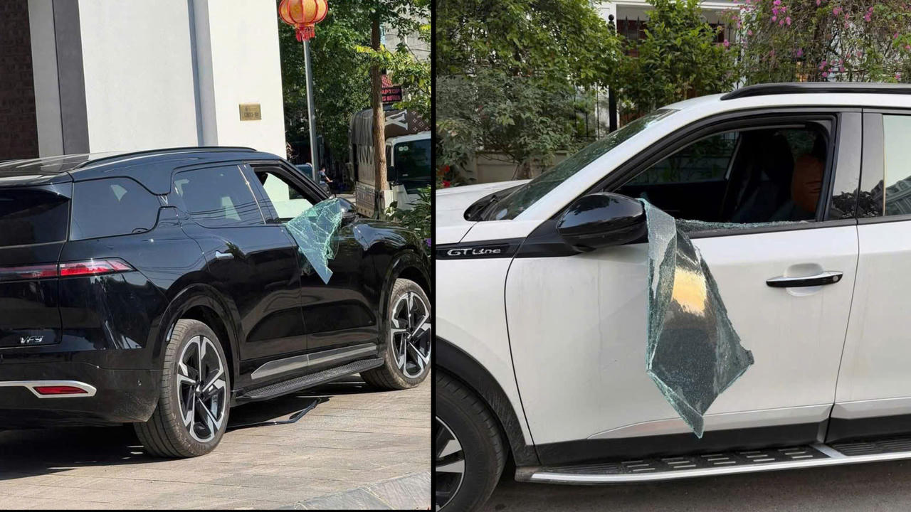Hai chiếc &ocirc; t&ocirc; bị ph&aacute; k&iacute;nh, t&agrave;i sản b&ecirc;n trong bị trộm.