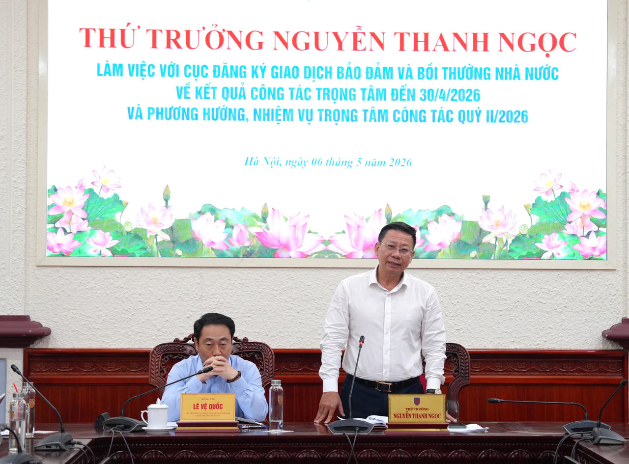 Thứ trưởng Nguyễn Thanh Ngọc ph&aacute;t biểu tại buổi l&agrave;m việc