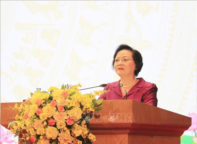 B&iacute; thư Trung ương Đảng, Ph&oacute; Thủ tướng Phạm Thị Thanh Tr&agrave; ph&aacute;t biểu tiếp thu &yacute; kiến cử tri tại Hội nghị. (Ảnh: Tuấn Anh/TTXVN)
