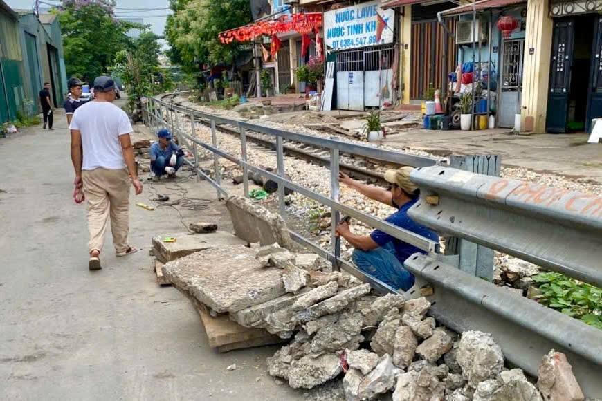 Xóa bỏ các lối đi tự mở trên tuyến đường sắt Bắc – Nam qua địa bàn Hà Nội
