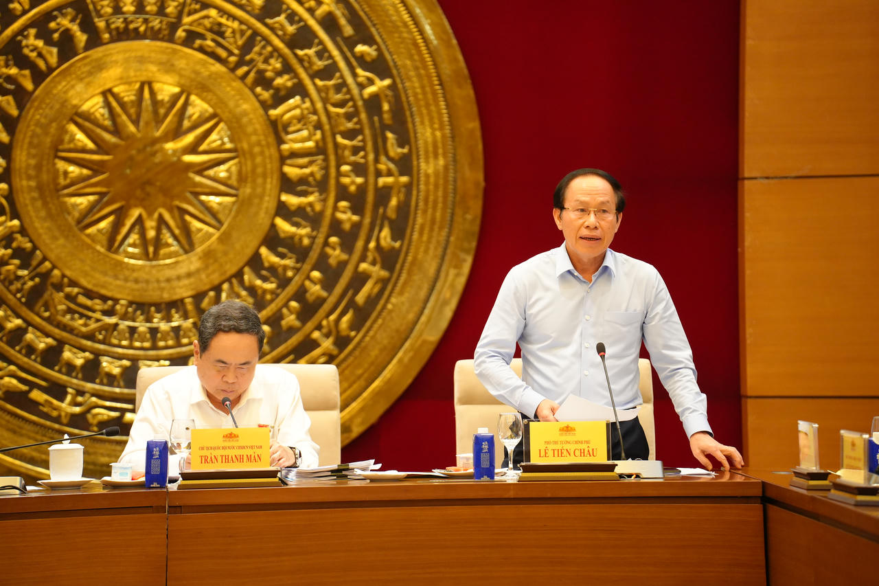 Ph&oacute; Thủ tướng L&ecirc; Tiến Ch&acirc;u.