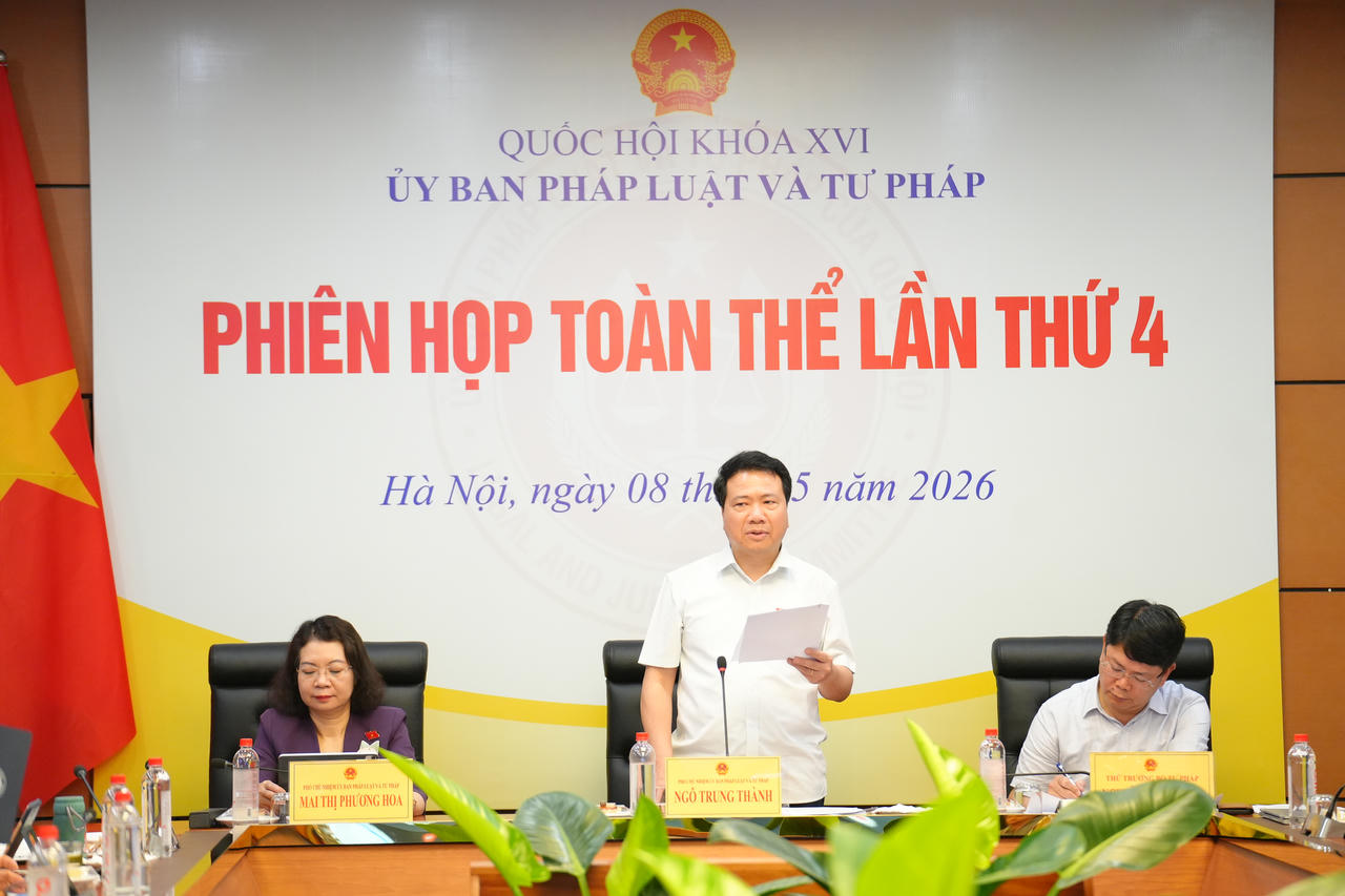 Ph&oacute; Chủ nhiệm Ủy ban Ph&aacute;p luật v&agrave; Tư ph&aacute;p Ng&ocirc; Trung Th&agrave;nh kết luận Phi&ecirc;n họp.