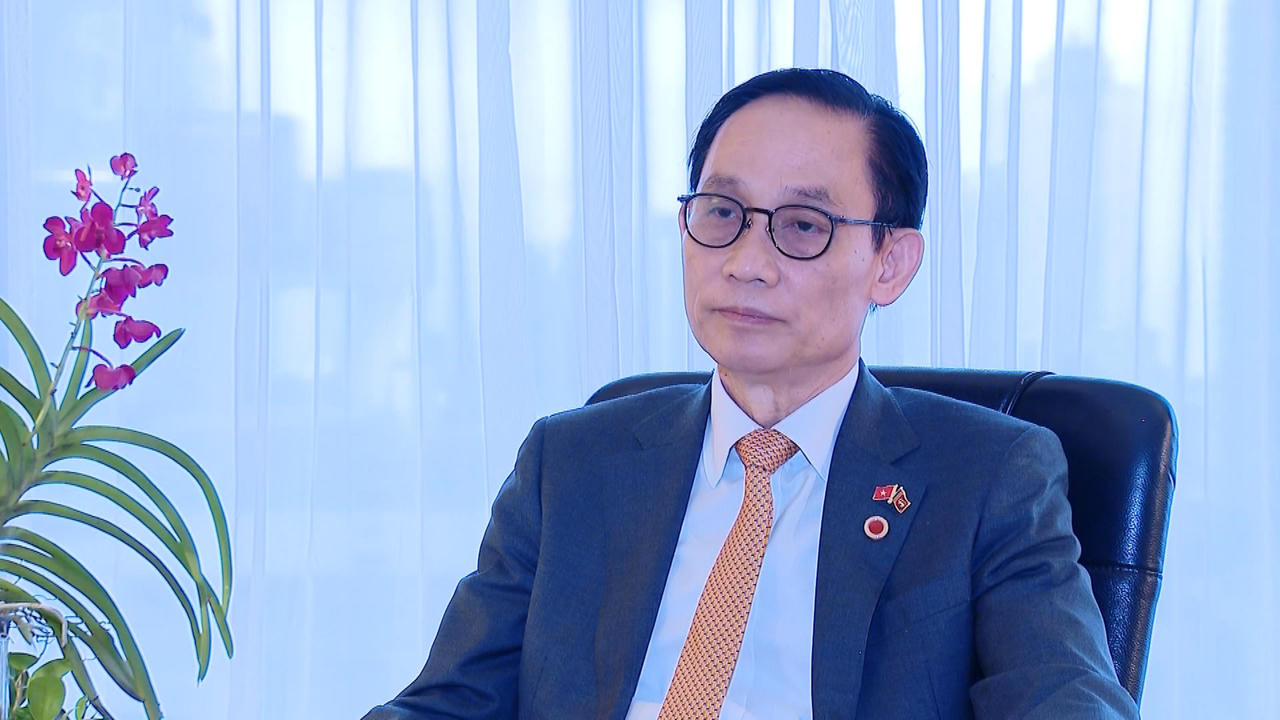 Bộ trưởng Bộ Ngoại giao L&ecirc; Ho&agrave;i Trung.