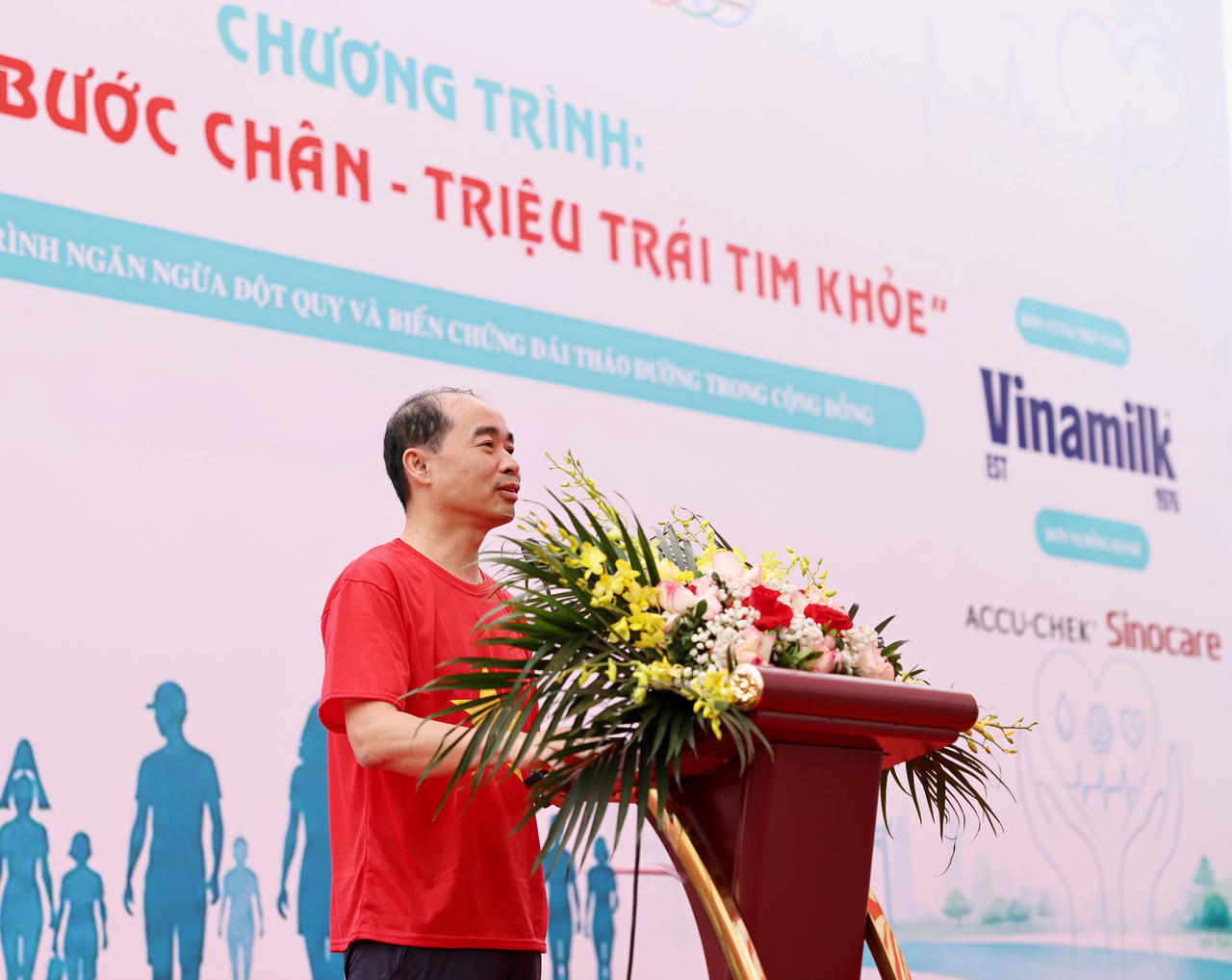 &Ocirc;ng Nguyễn Đ&igrave;nh Hưng, Ph&oacute; Gi&aacute;m đốc Sở Y tế H&agrave; Nội chia sẻ.