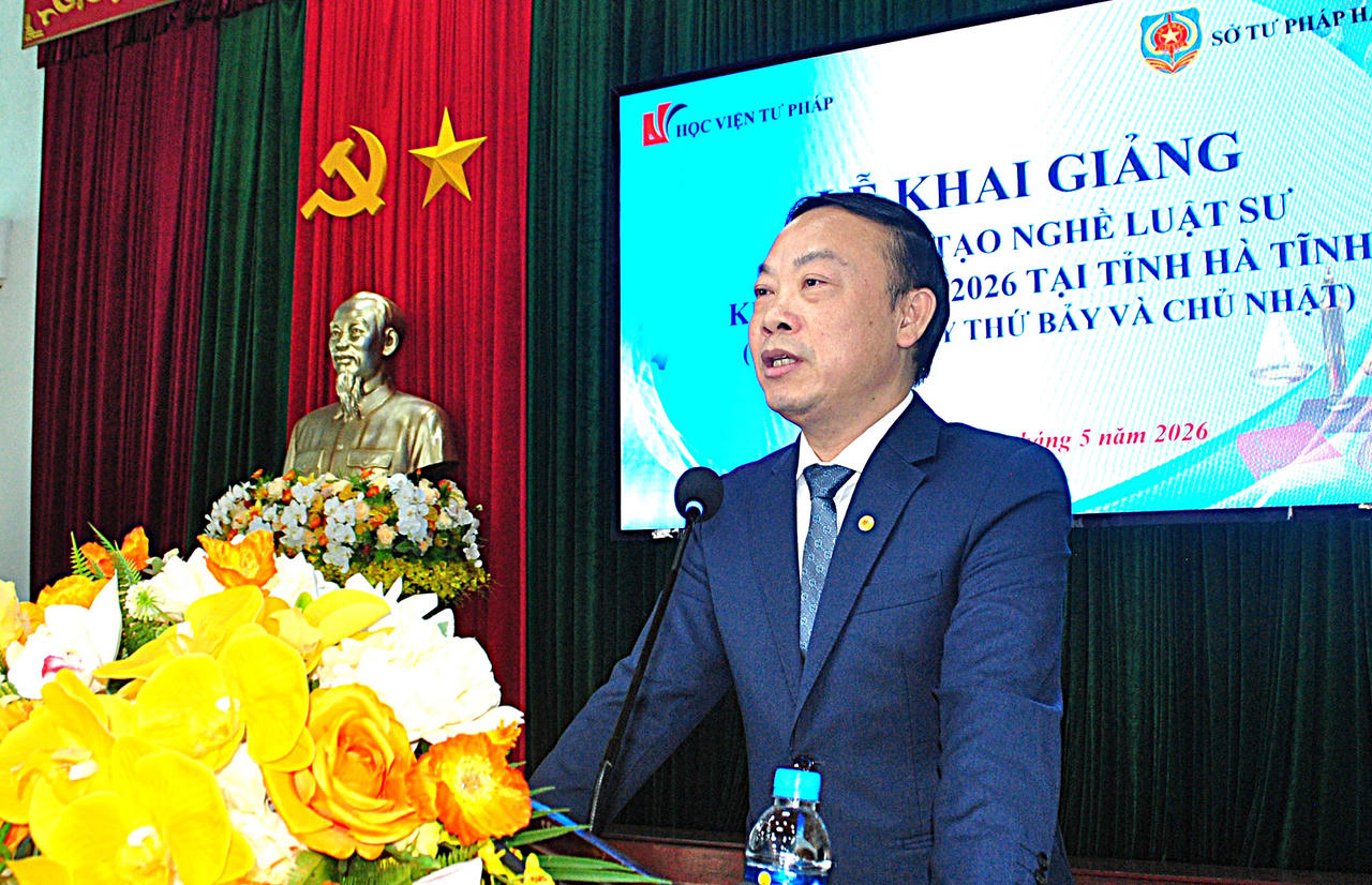 TS. Nguyễn Xu&acirc;n Thu - Gi&aacute;m đốc Học viện Tư ph&aacute;p qu&aacute;n triệt một số nội dung tại lễ khai giảng.