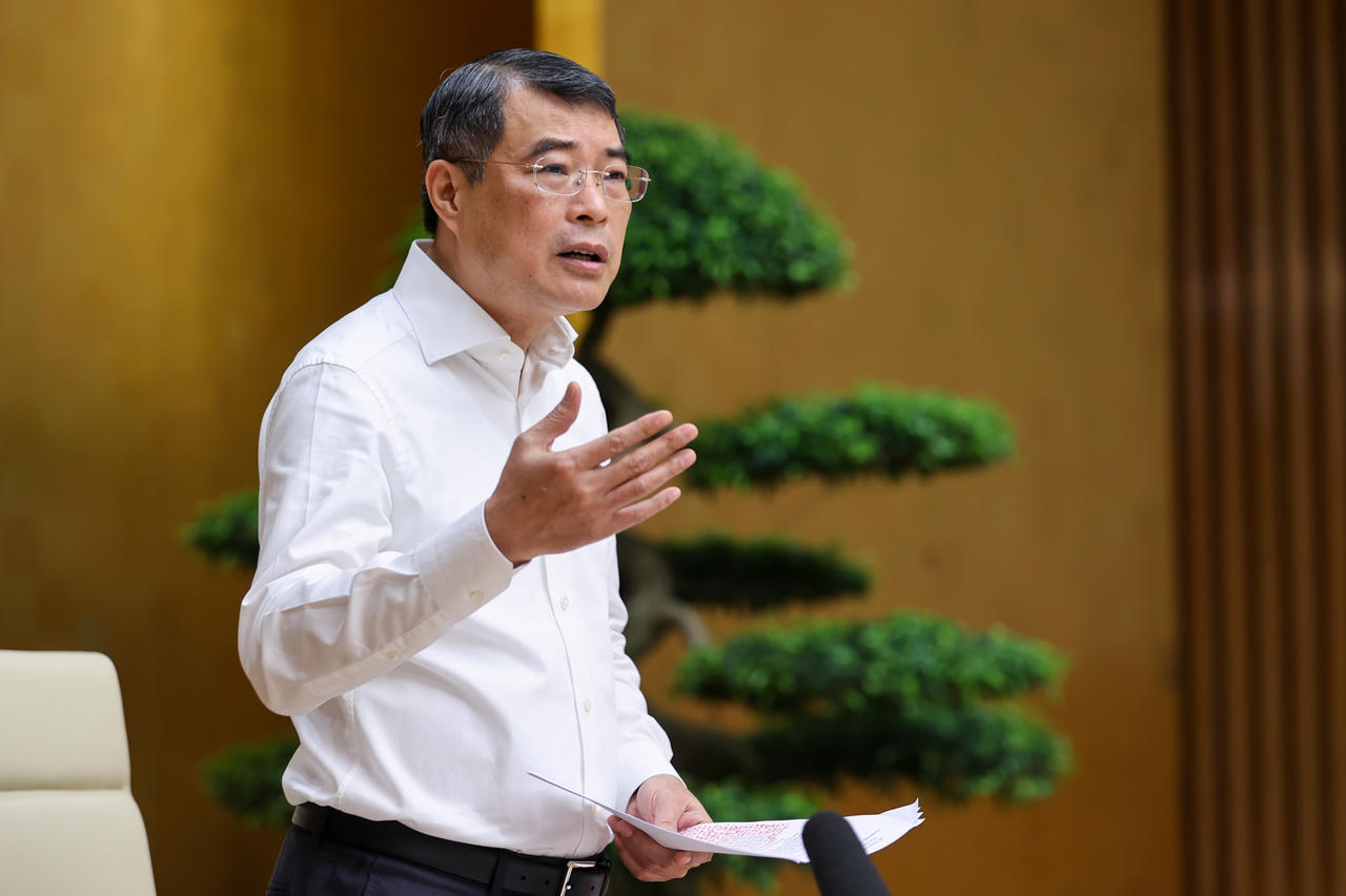 Thủ tướng L&ecirc; Minh Hưng đ&aacute;nh gi&aacute; cao sự nỗ lực, t&iacute;ch cực, chủ động v&agrave; kết quả đạt được của Bộ Tư ph&aacute;p.