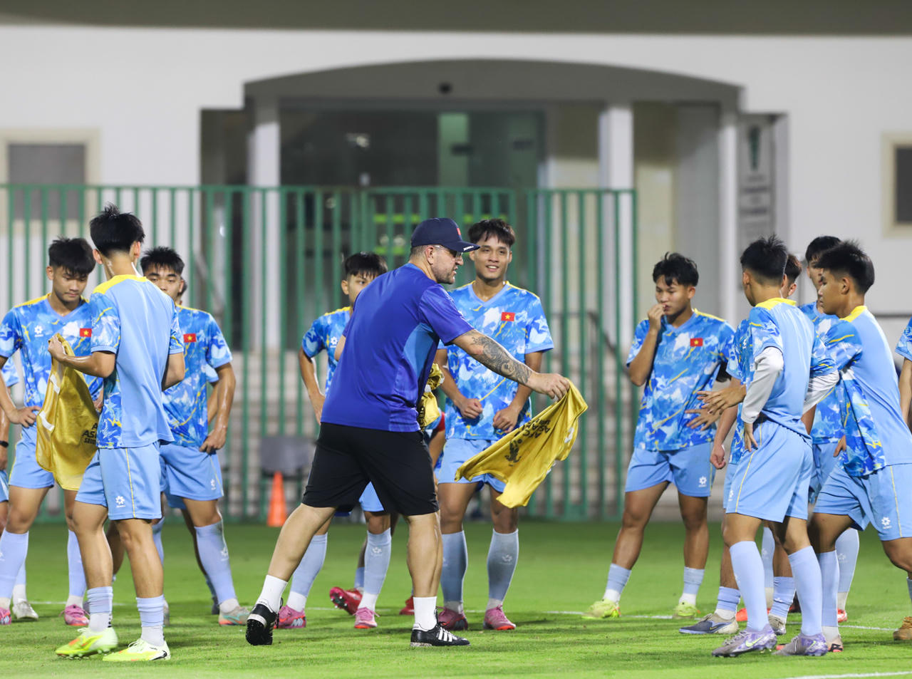 U17 Việt Nam trở lại tập luyện, hướng tới trận quyết định với U17 UAE (Ảnh VFF)