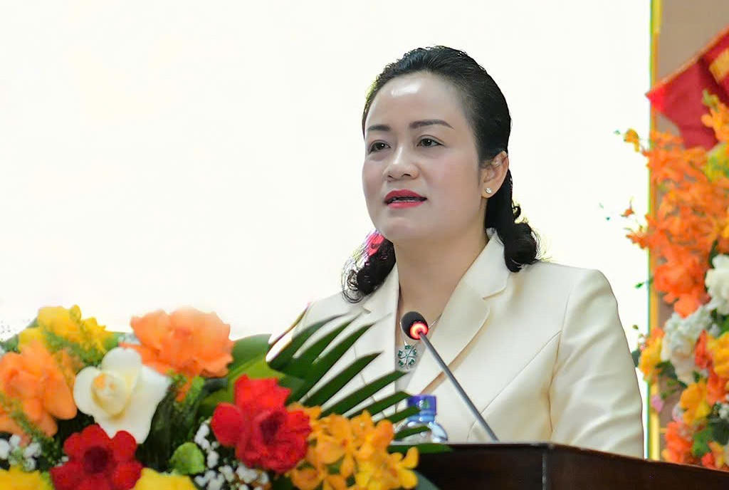 B&agrave; Nguyễn Hải Tr&acirc;m - Ủy vi&ecirc;n Trung ương Đảng, Ph&oacute; B&iacute; thư Thường trực Đảng ủy, Ph&oacute; Ch&aacute;nh &aacute;n TAND tối cao ph&aacute;t biểu tại hội nghị.