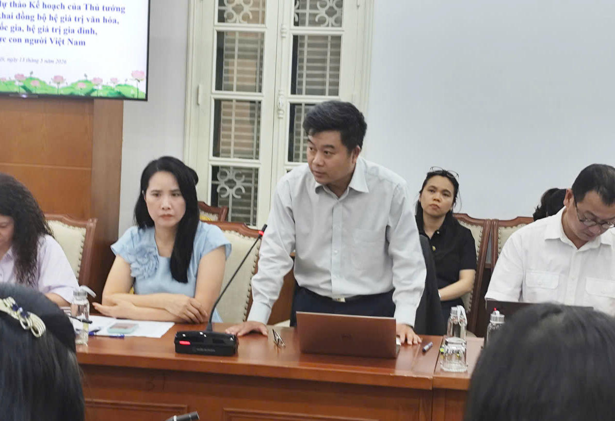 &Ocirc;ng Nguyễn Đức Minh &ndash; Ph&oacute; Cục trưởng Cục Ngoại vụ v&agrave; Ngoại giao văn h&oacute;a, Bộ Ngoại giao ph&aacute;t biểu tại hội nghị.