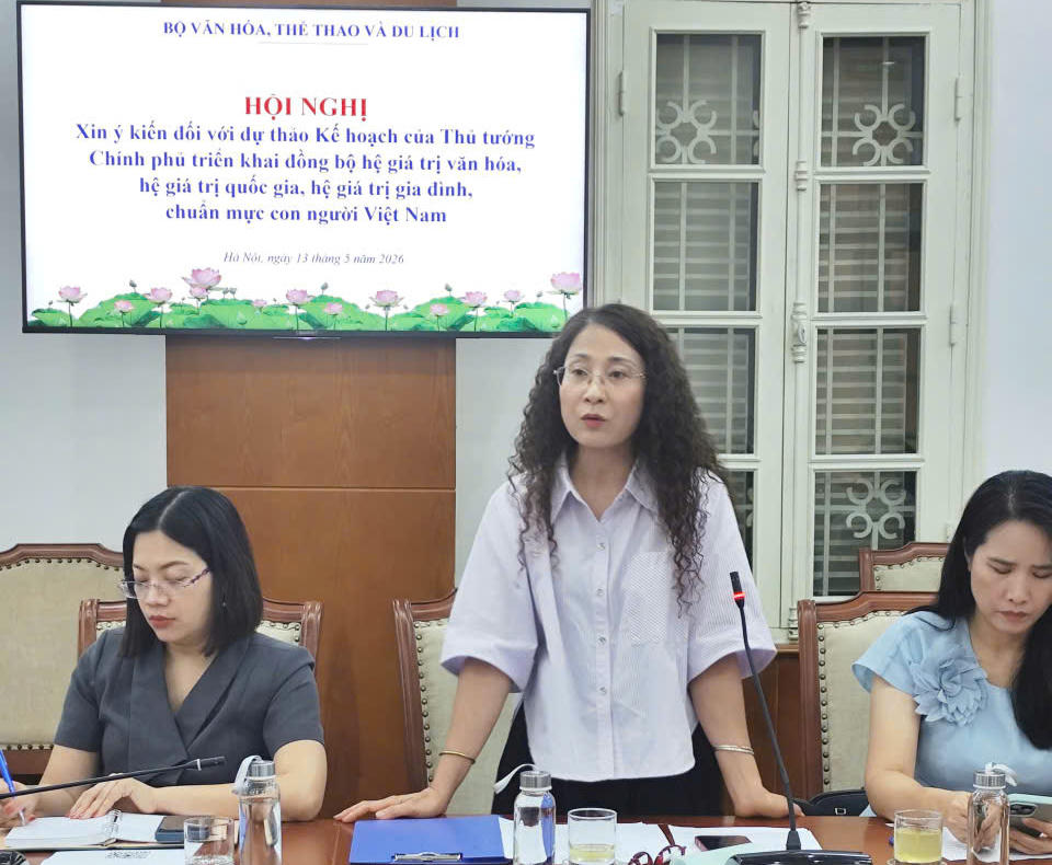 B&agrave; B&ugrave;i Thanh T&acirc;m, Ph&oacute; vụ trưởng Vụ Văn h&oacute;a, văn nghệ, Ban Tuy&ecirc;n gi&aacute;o v&agrave; D&acirc;n vận trung ương nhấn mạnh việc thực hiện triển khai đồng bộ 4 hệ gi&aacute; trị n&agrave;y l&agrave; nền tảng để thực thi Nghị quyết 80 về văn h&oacute;a.