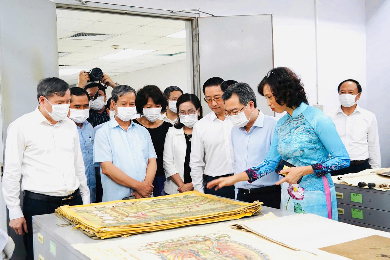 Trưởng ban Ban Chính sách và Chiến lược Trung ương Nguyễn Thanh Nghị làm việc với Viện Hàn lâm Khoa học xã hội Việt nam